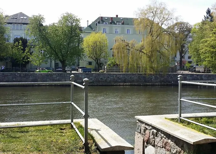 Nad Parseta W Centrum - Prywatne Miejsce Postojowe & Dwa Rowery